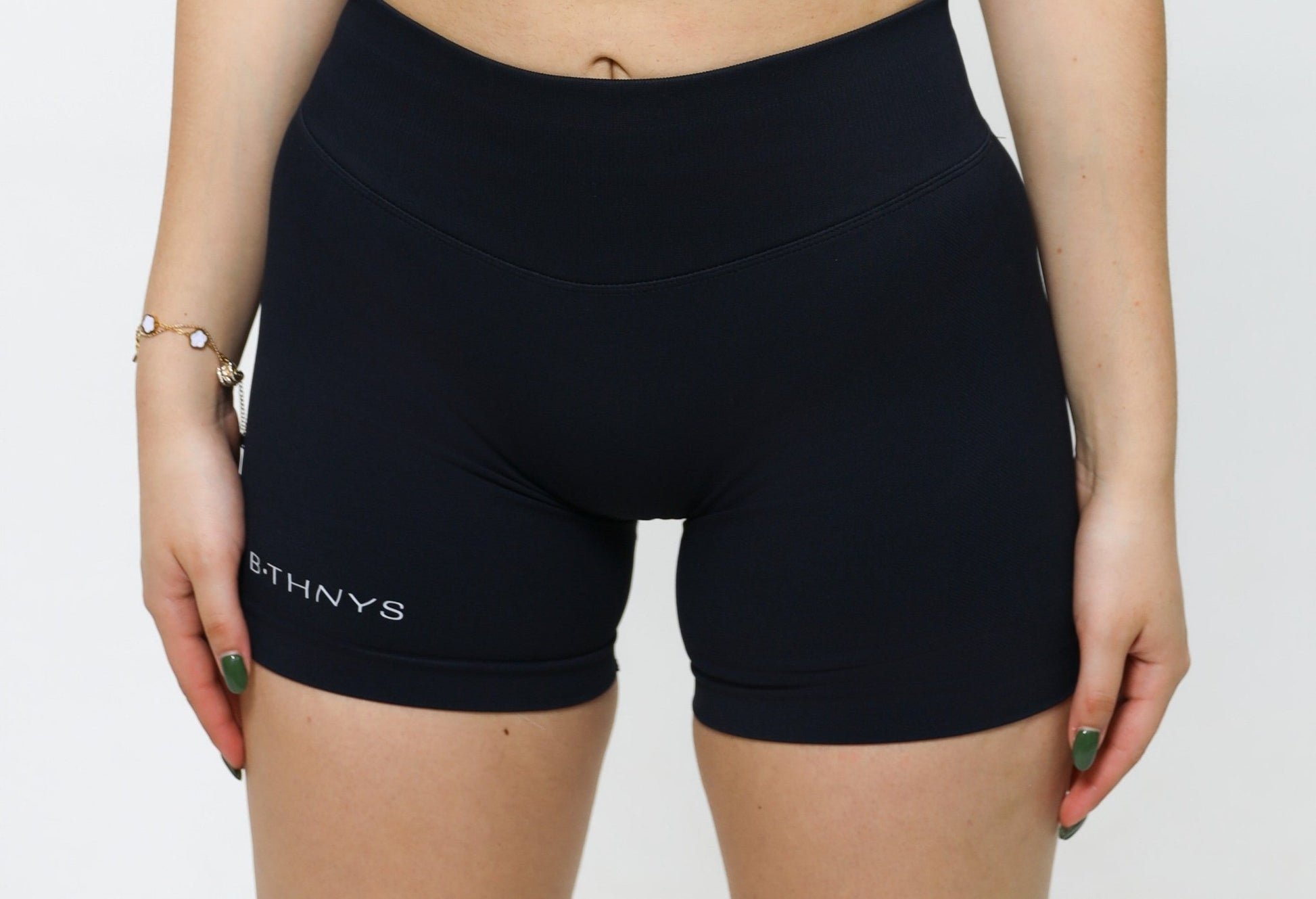 B•THNYS Active Sculpt™ High-Waisted High-Waisted Seamless Shorts – Truffle Stone (Gray) - B•THNYS